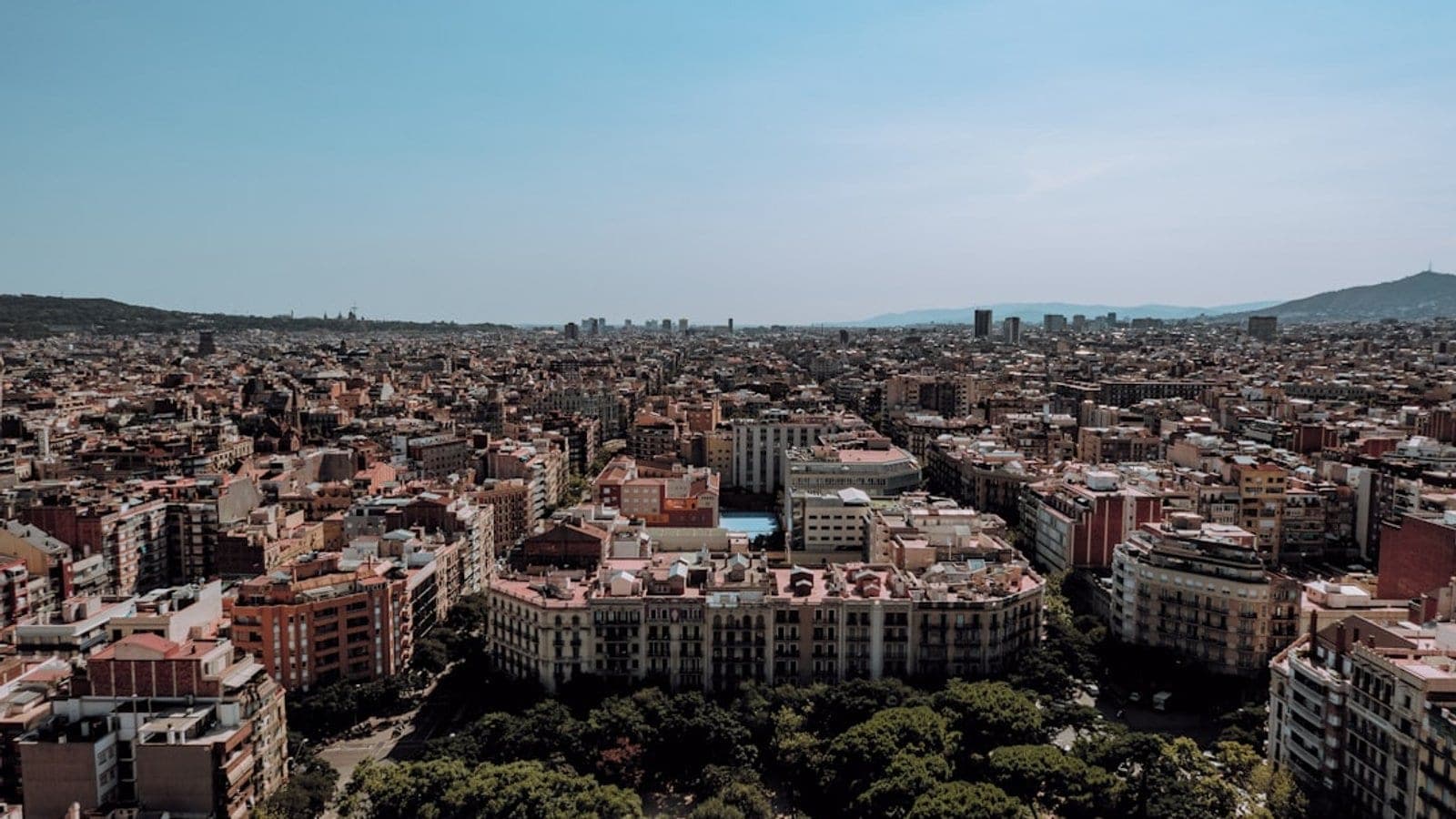 Barcelona cityscape - Find secure storage facilities and self-storage units in Barcelona