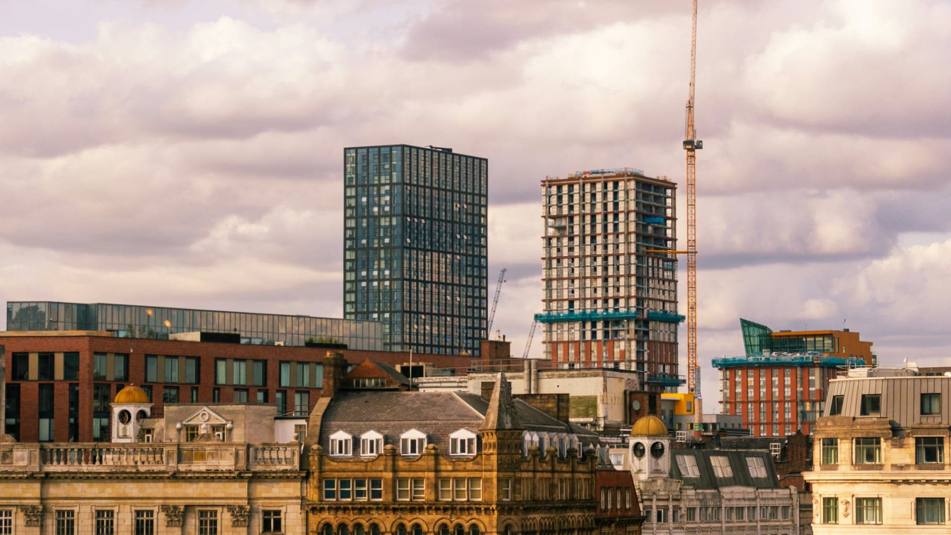 Manchester cityscape - Find secure storage facilities and self-storage units in Manchester